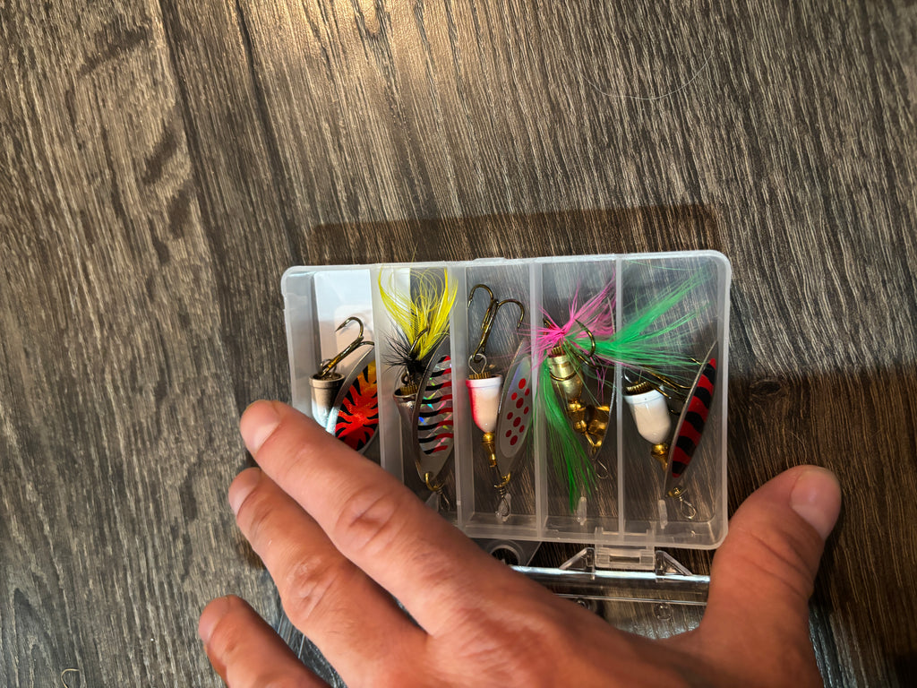 Lures spinner set with box