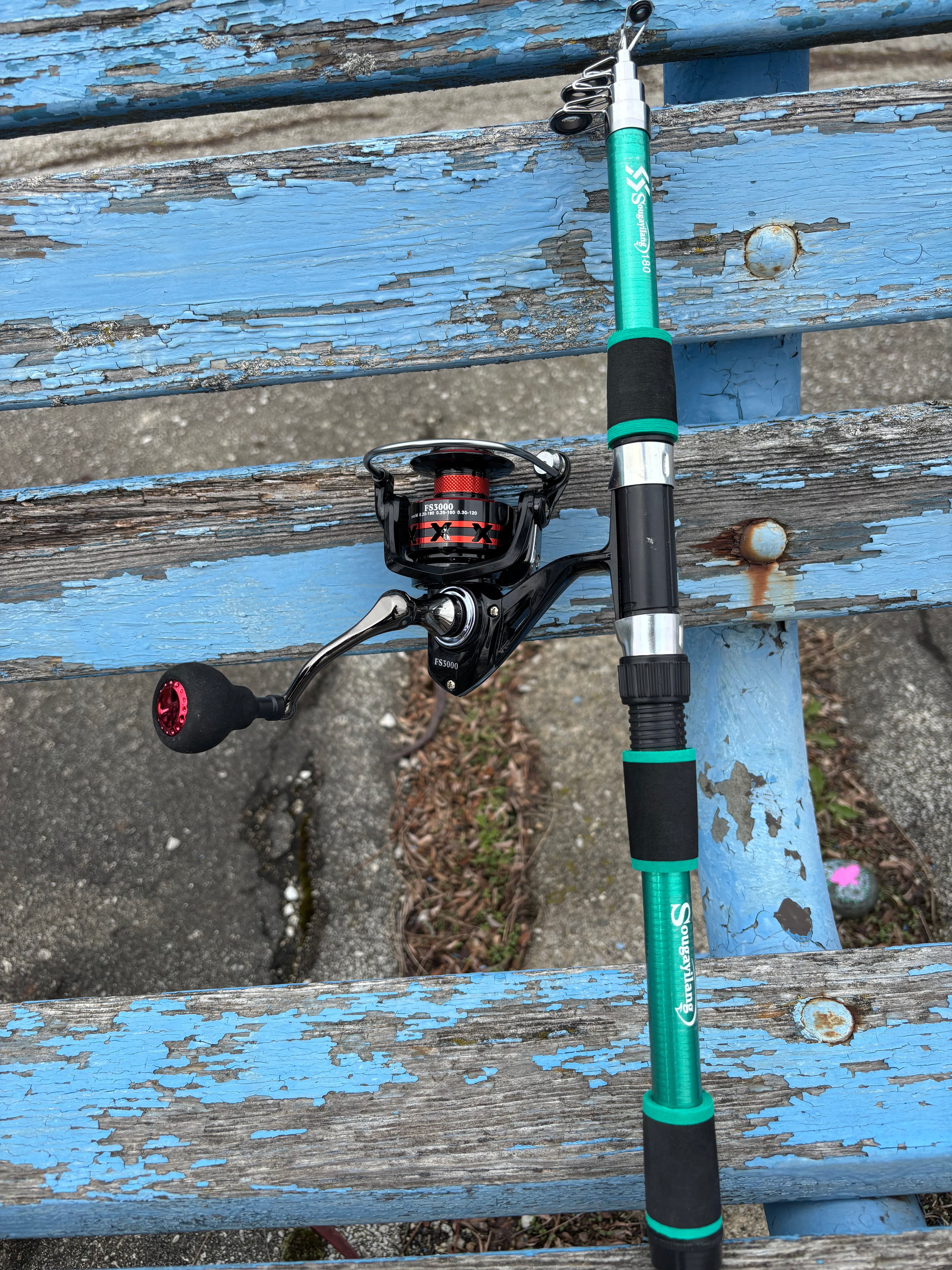 Green fishing pole Telescoping easy Storage