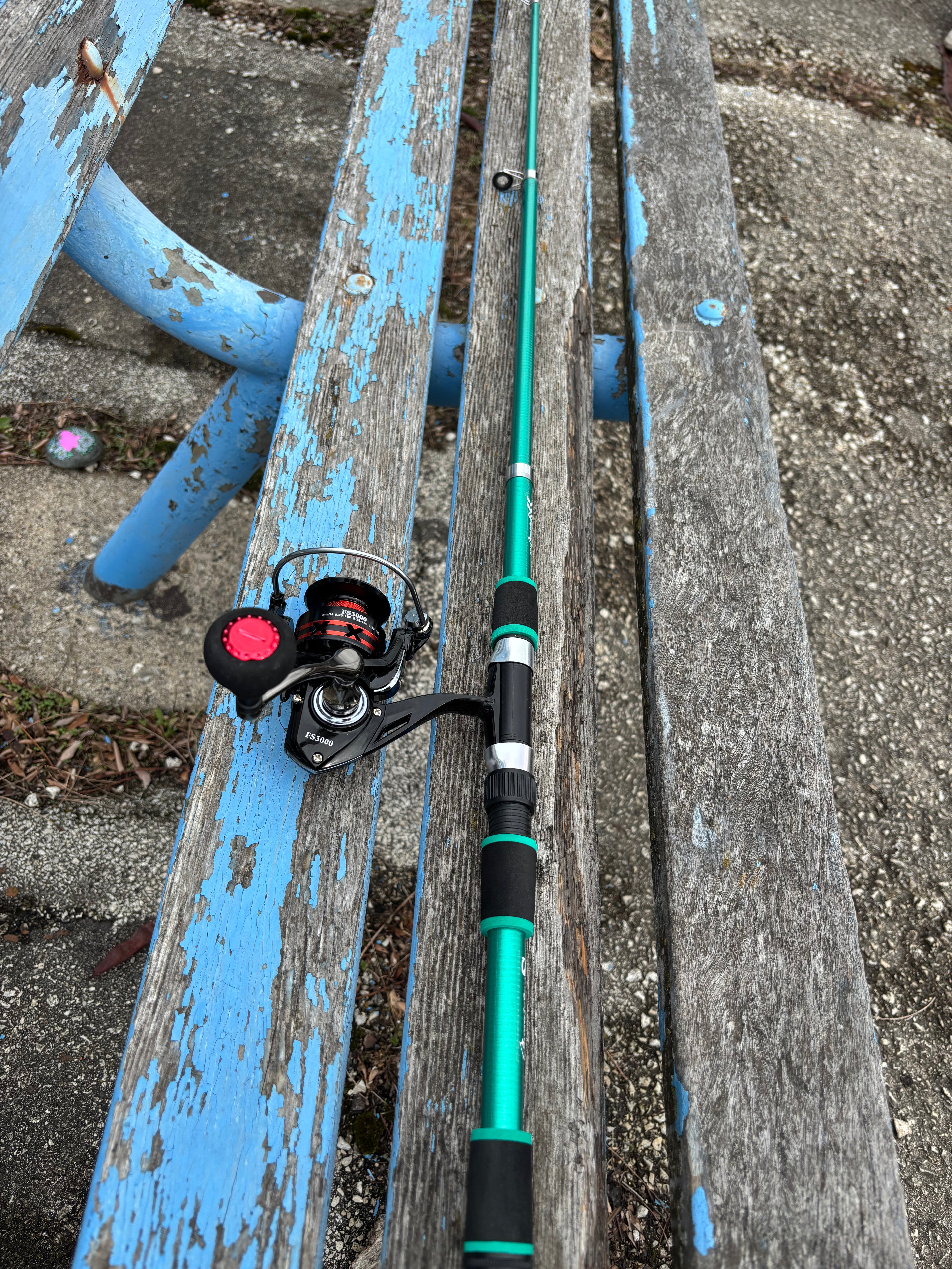 Green fishing pole Telescoping easy Storage