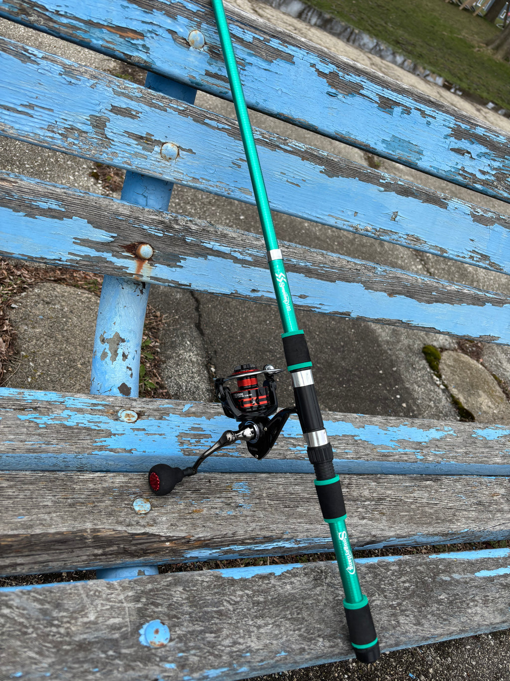 Green fishing pole telescoping easy storage
