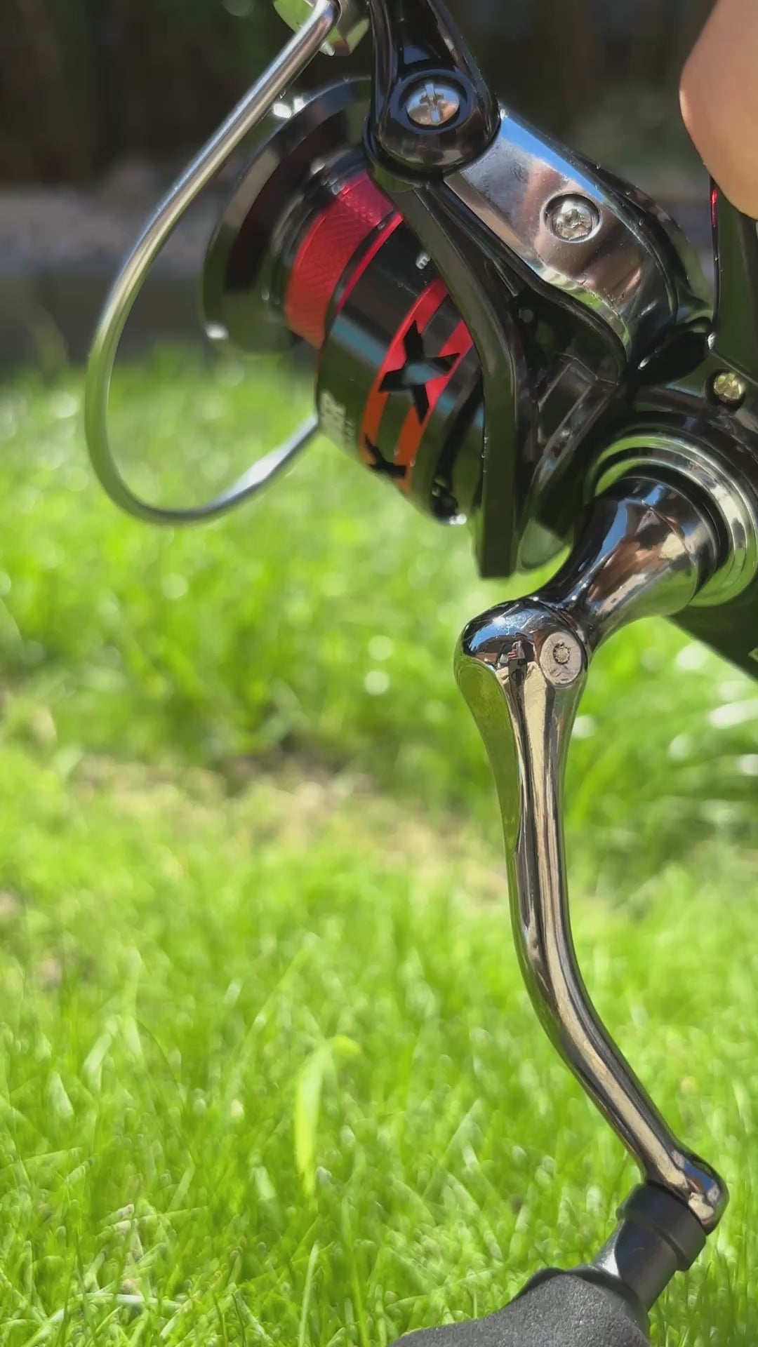 RedCoon cylinder spinning reel ball bearing red black